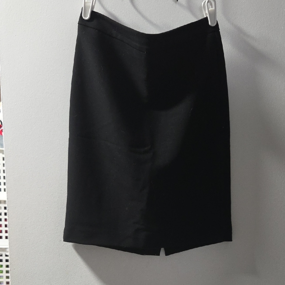 LOFT Elegant Black Pencil Skirt